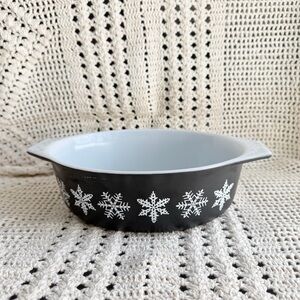 Pyrex Black Snowflake Matte Casserole Dish Vintage